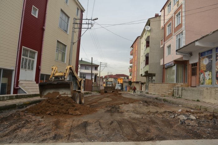 Sokaklar asfalta hazırlanıyor