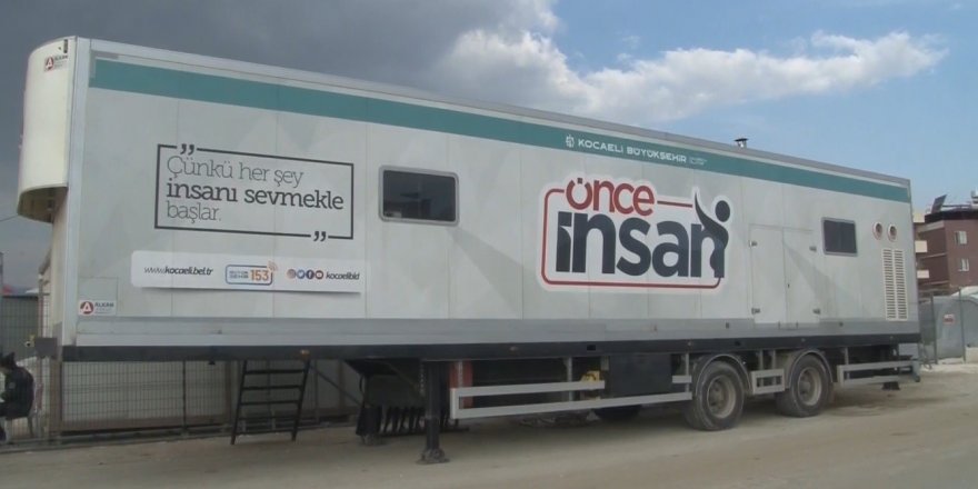 Büyükşehir, Hatay’da günlük 15 bin ekmek üretiyor