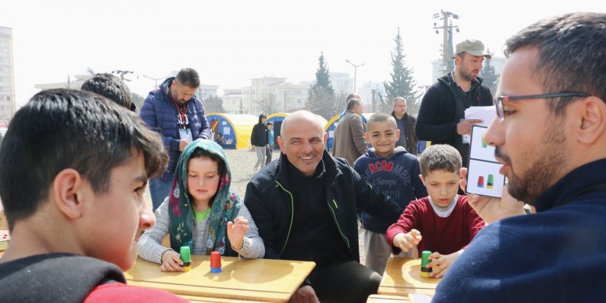 Depremzede çocukların park talebi yerine getirilecek