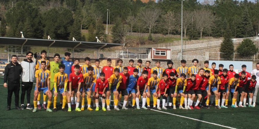 Gençlerin hazırlık maçı