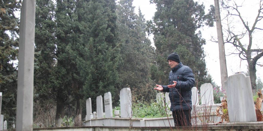 Aynı acıyı tam 24 yıldır yaşıyorlar, 11 mezar yan yana