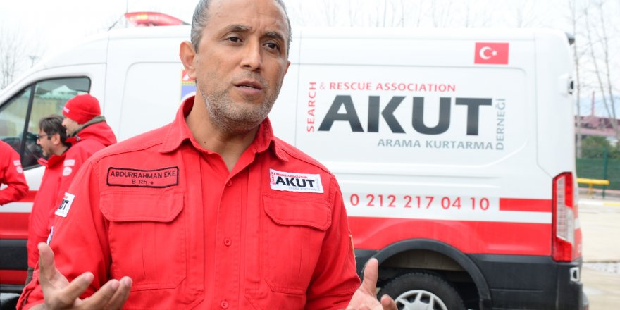 27 kişiyi yıkıntıların arasından sağ çıkardılar