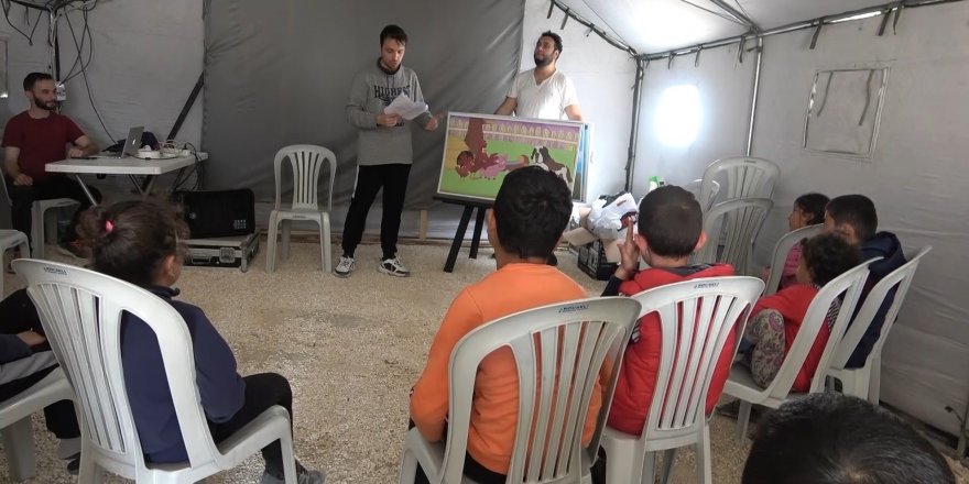 Çadır kentteki çocukların yüzünde tebessüm oluşturdu