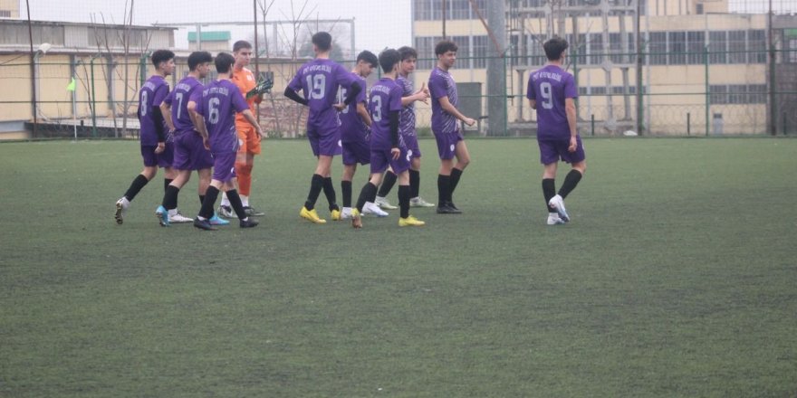 İzmit 41 FK sertliğe daha fazla dayanamadı