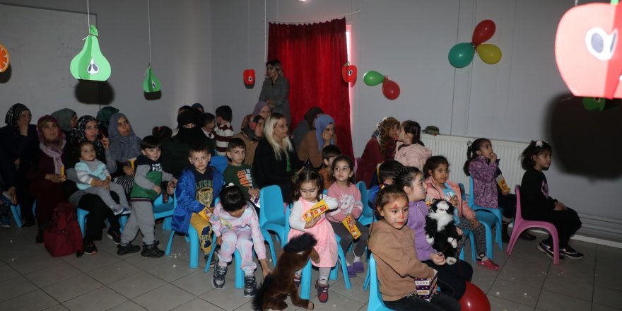 Misafir çocukları doyasıya eğlendi