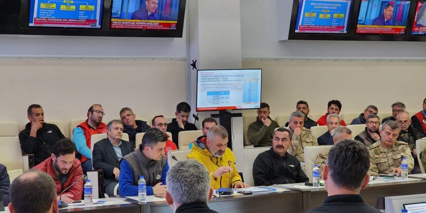 Sezer, bakanlara çalışmalara ilişkin bilgi verdi