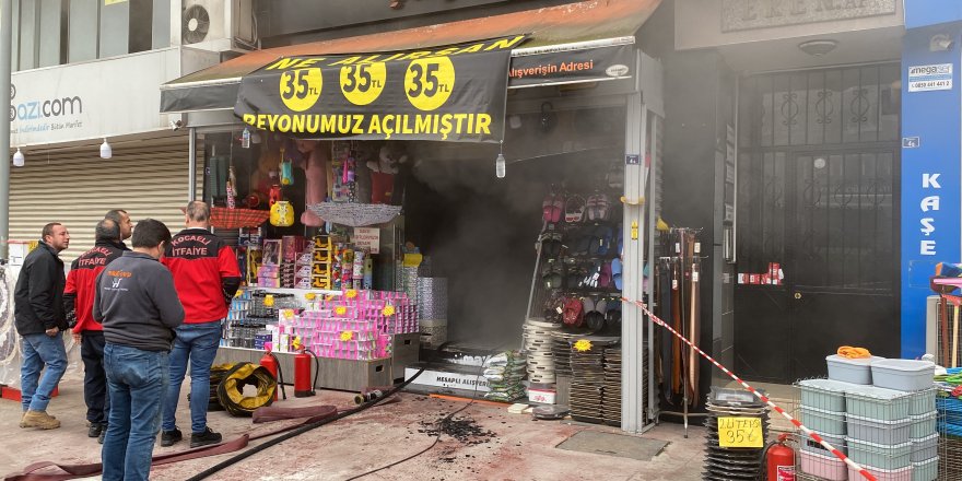 İşyerinden yükselen dumanlar korkuttu