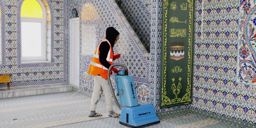 Camiler Ramazan ayına hazırlanıyor