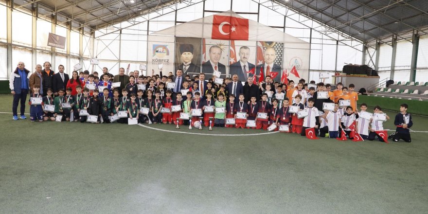 Kupada gülen Petkim Ortaokulu oldu