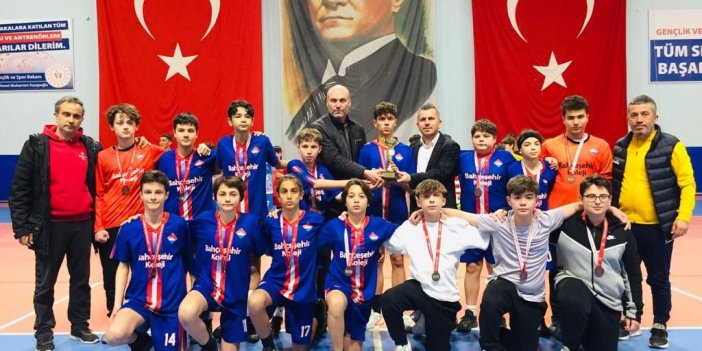 Bahçeşehir Koleji üçüncü oldu