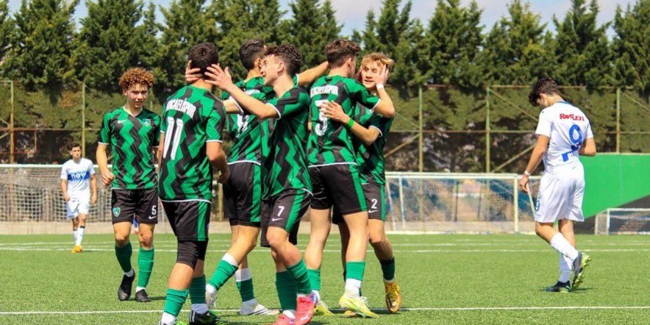 Gençler 3 attı 3 aldı