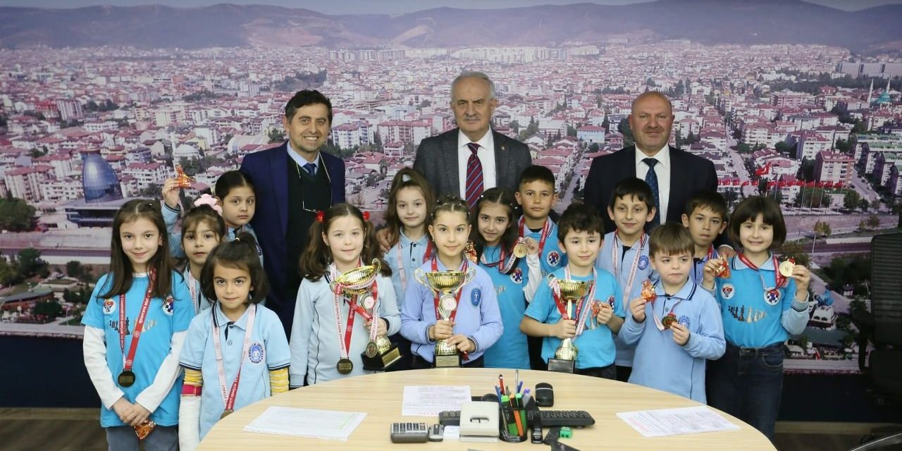 Çenesuyu İlkokulu başarıya doymuyor