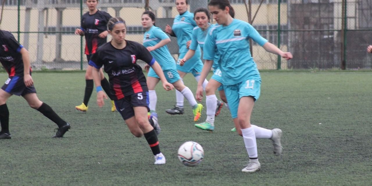 Kadınlar futbolda kent derbisi Arapçeşme’nin: 0-2