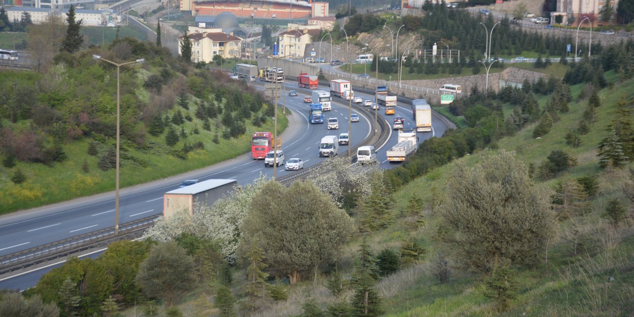 TEM Otoyolu Kocaeli geçişi akıcı seyrediyor