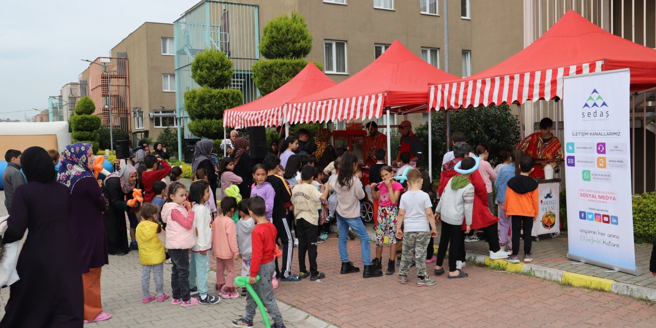 Depremden etkilenen çocuklar için 23 Nisan etkinliği