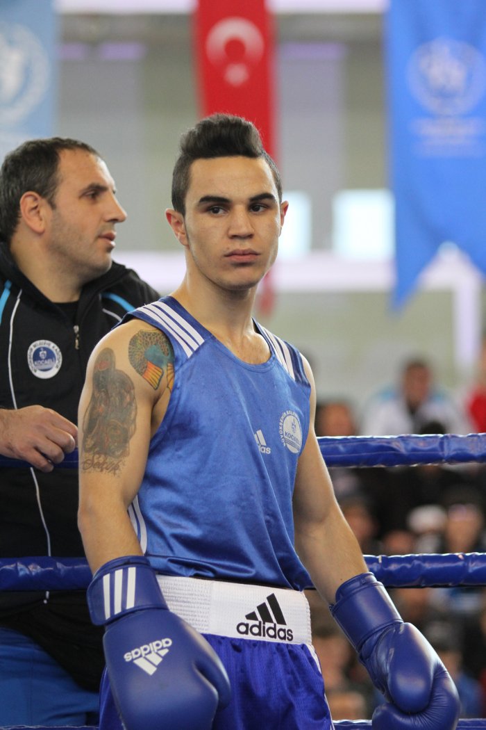 SELÇUK FRANSA’DA RİNGE ÇIKIYOR