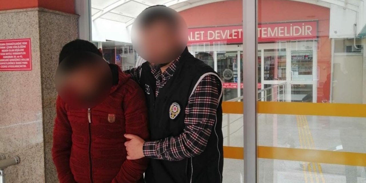 Durdurulan araçta kaçak göçmenler çıktı