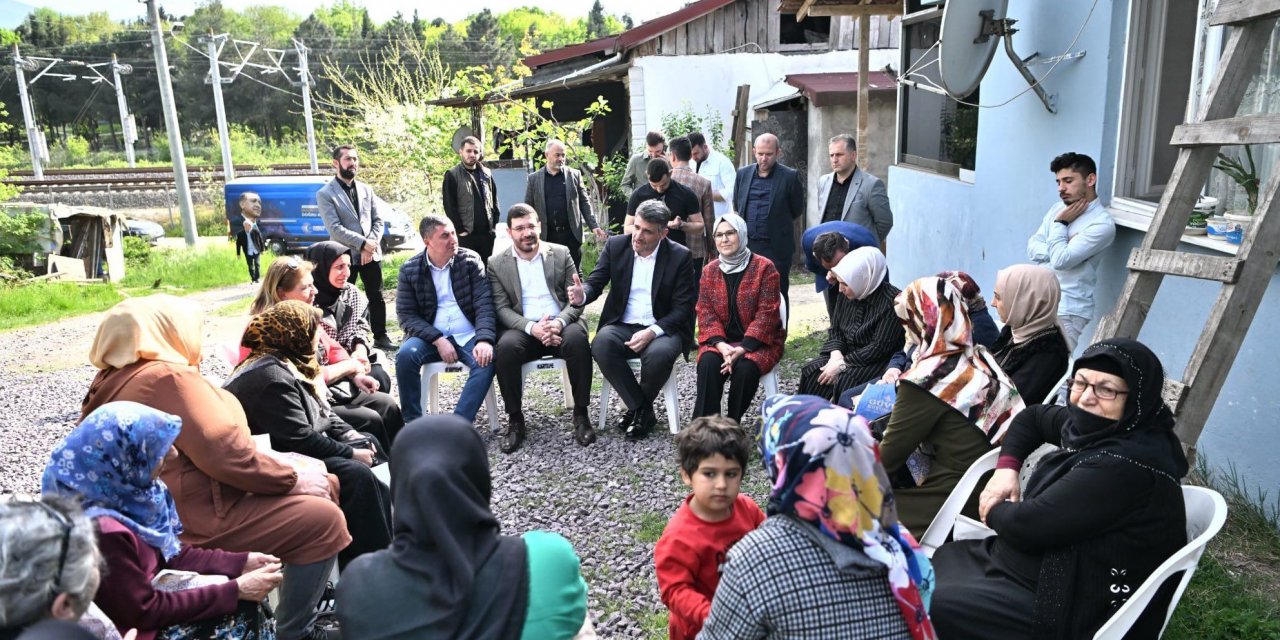 Katırcıoğlu’na Kartepe’de vatandaşlarla buluştu