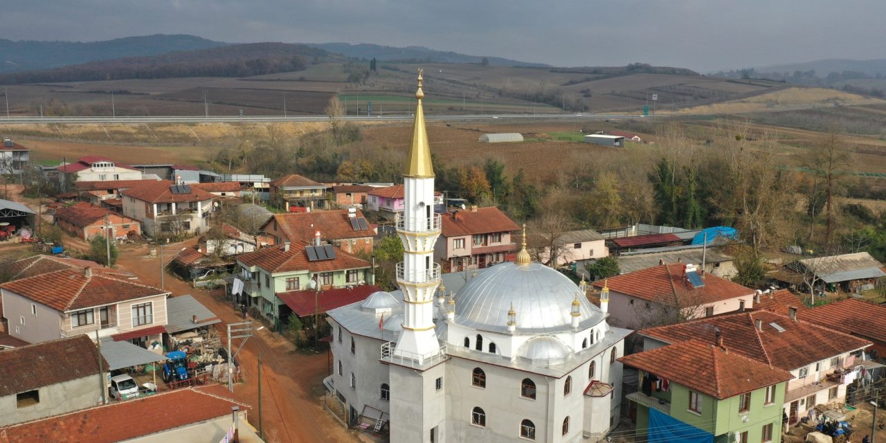 Büyükşehir’in desteğiyle tamamlanan camii ibadete açıldı