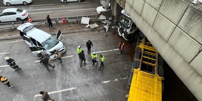 Tünel girişinde kaza: Trafik felç!