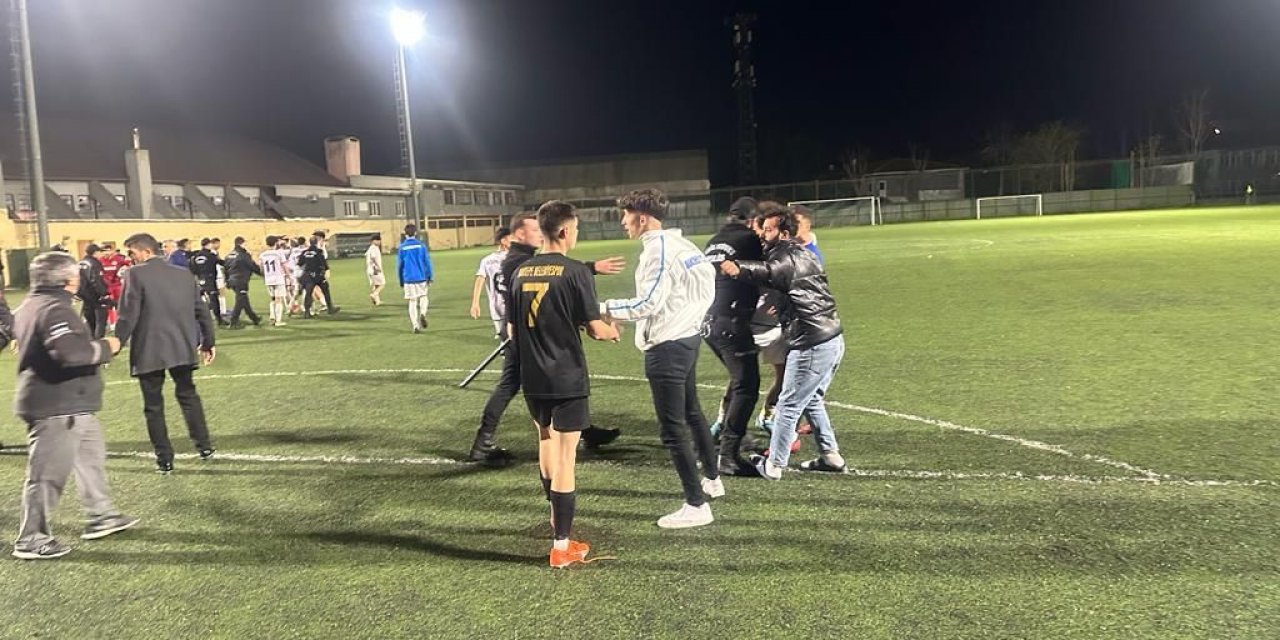 Kartepe-Tavşancılspor maçında kavga çıktı