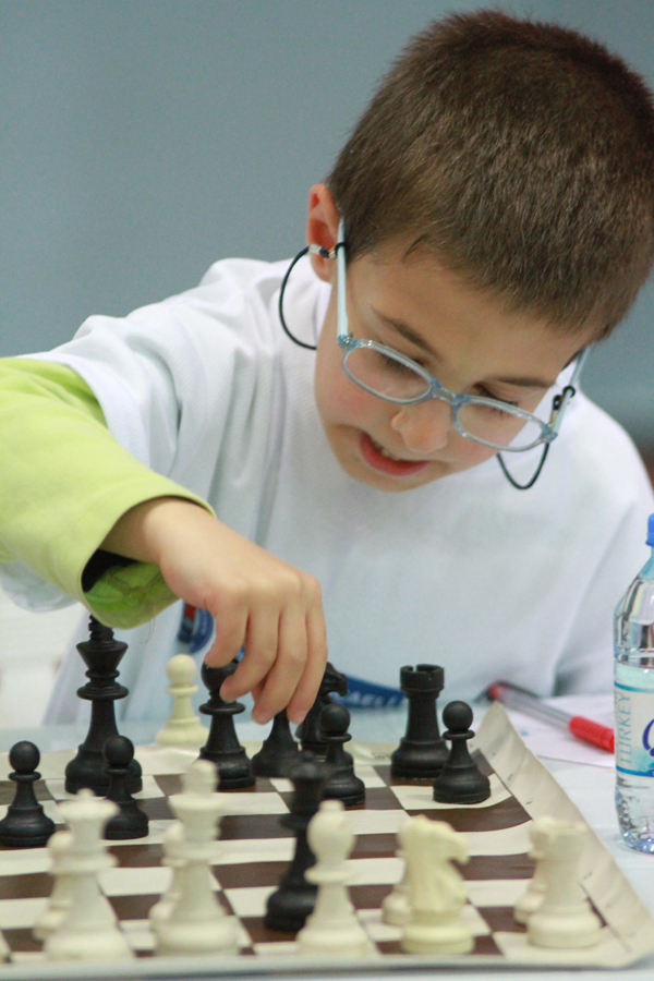 Minikler Satrançlarına kavuşuyor