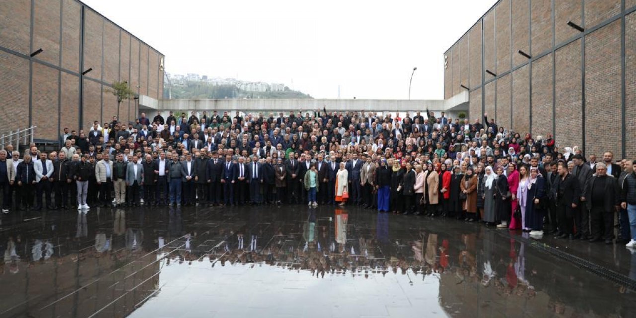 AK Parti’de mahalle başkanları toplandı