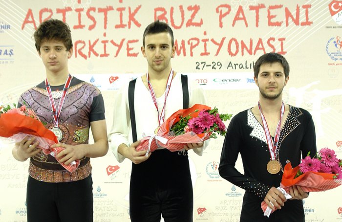 Kağıtsporlu Buzcuların Zorlu Mesaisi