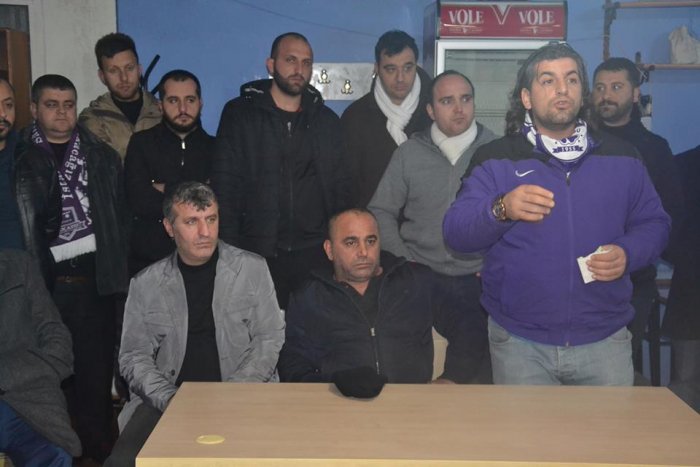 Taraftar ve basın  Bir araya geliyor