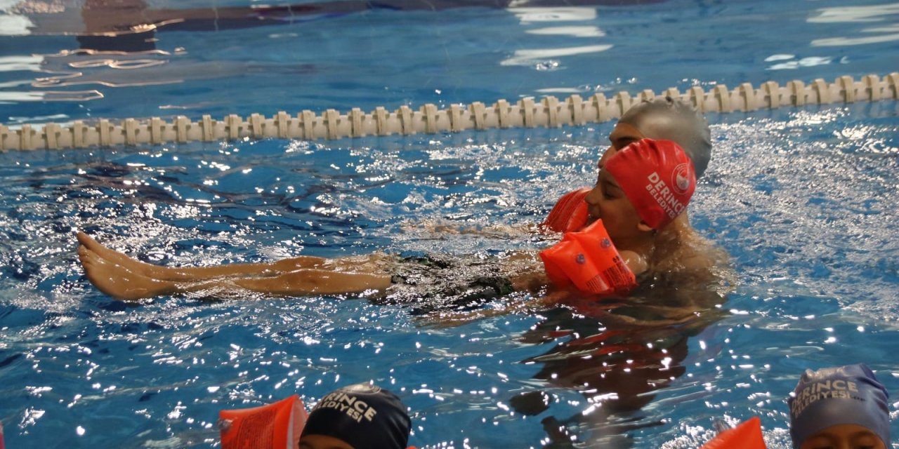 Binlerce öğrenci havuzla buluşuyor