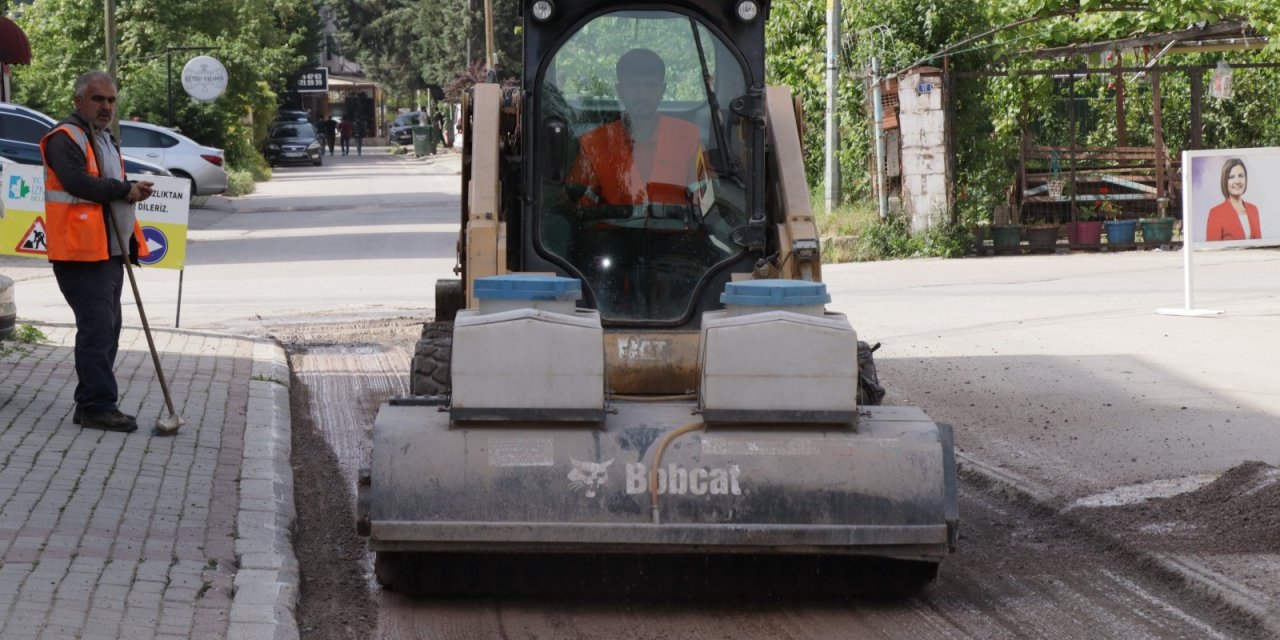 Asfalt çalışmaları devam ediyor