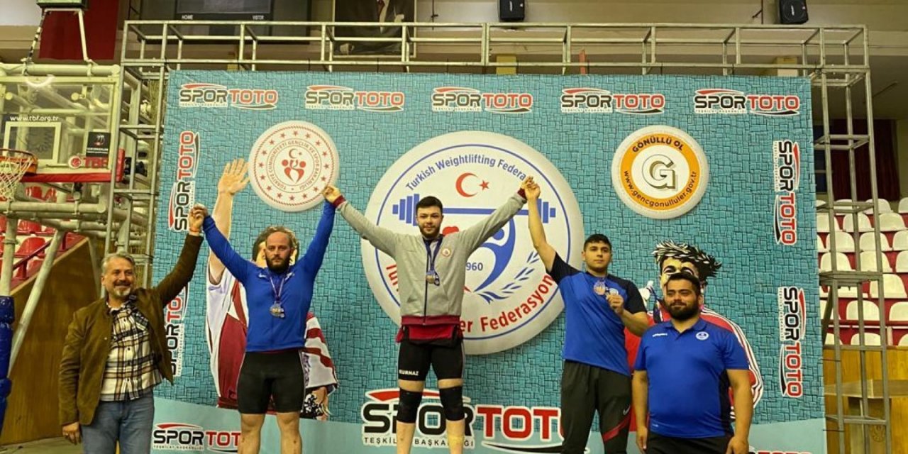 Kocaeli'nin haltercilerinden 2 gümüş madalya