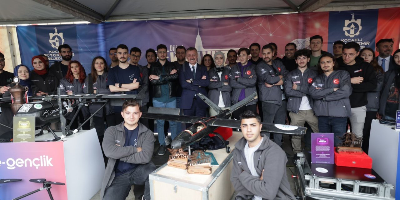 Gençlik ve spor şölenlerinde coşkulu kutlama