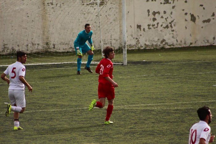 OKTAY PROFESYONEL OLDU