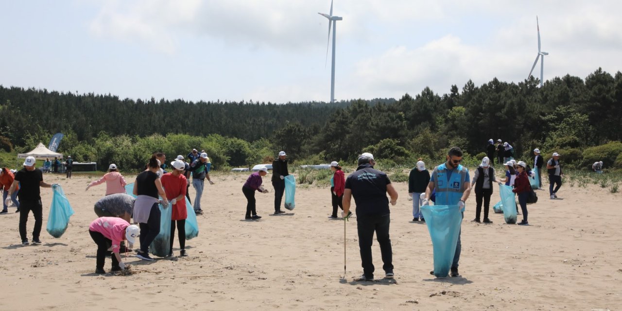 26 çöp poşeti atık toplandı