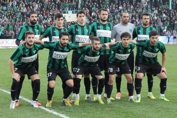 KOCAELİSPOR ŞAMPİYONLUĞA KOŞUYOR