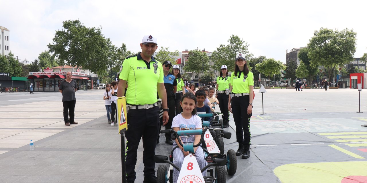 Minikler bu eğitimle ‘Trafik Dedektifi’ oldu