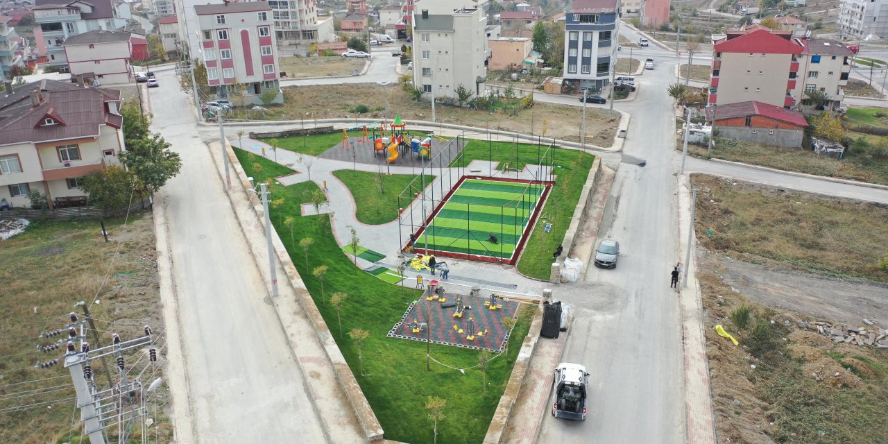 Çayırova’ya 10 yeni halı saha geliyor