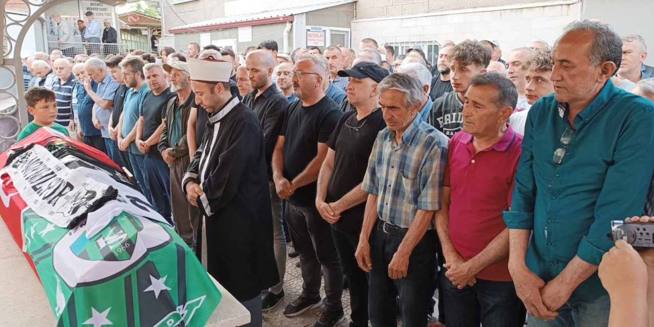 Milli futbolcu Yalçın Kıldıran, son yolculuğuna uğurlandı