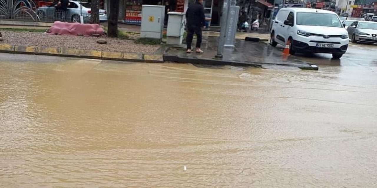 Cem Şakoğlu, Kocaeli’nin altyapısını eleştirdi