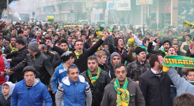 ÇINARALTI ŞOV YAPACAK