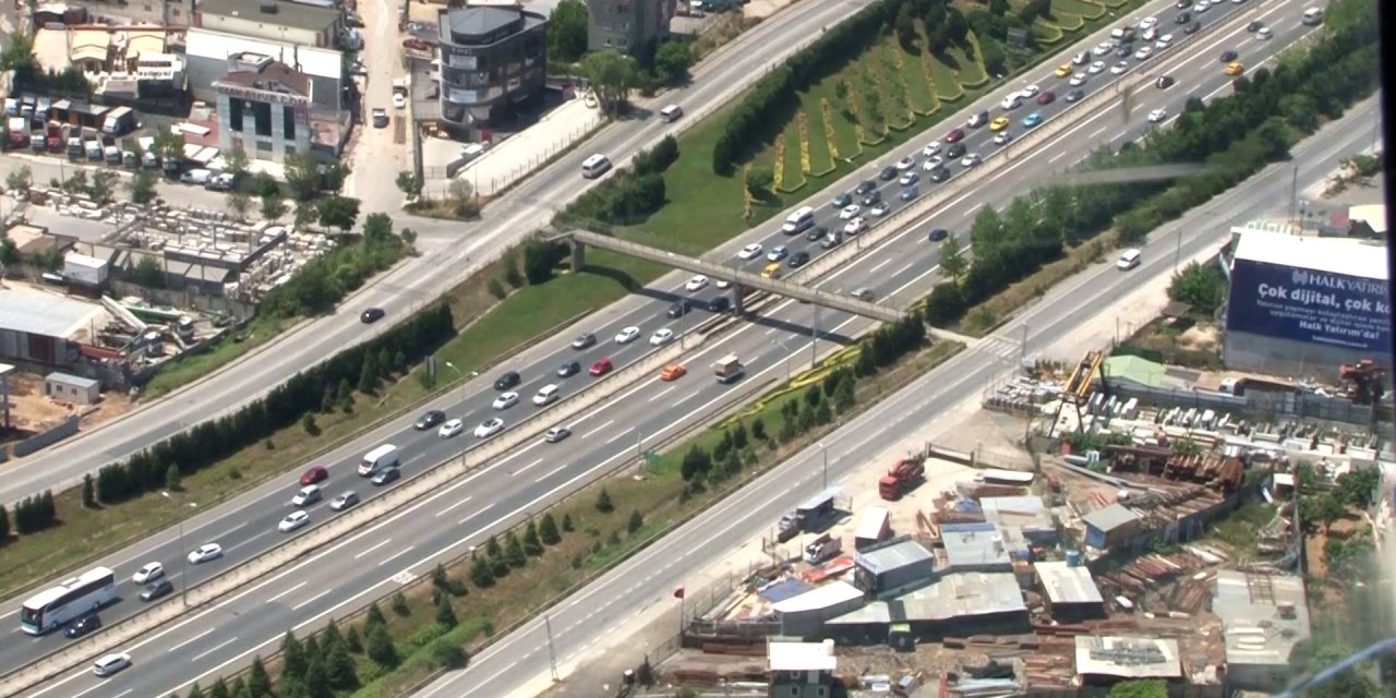 Bayram öncesi İstanbul trafiği havadan denetlendi