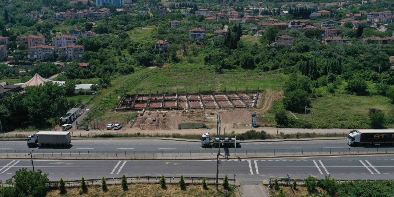 Bir otobüs terminali de Karamürsel’e