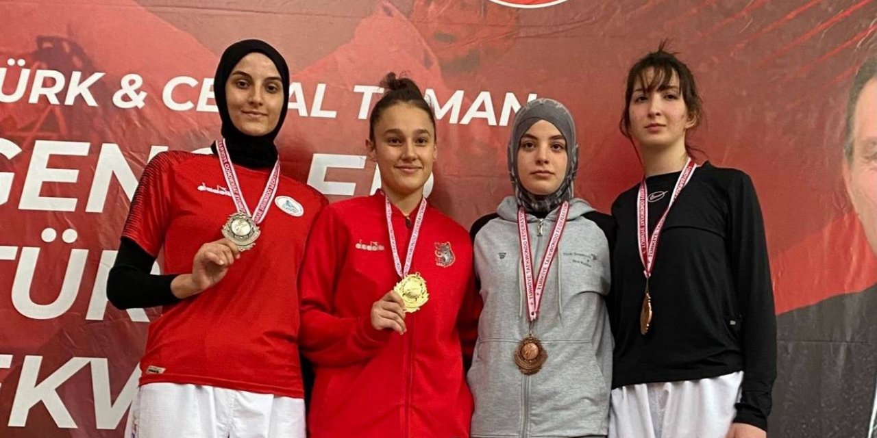 Eslem, Türkiye ikincisi oldu