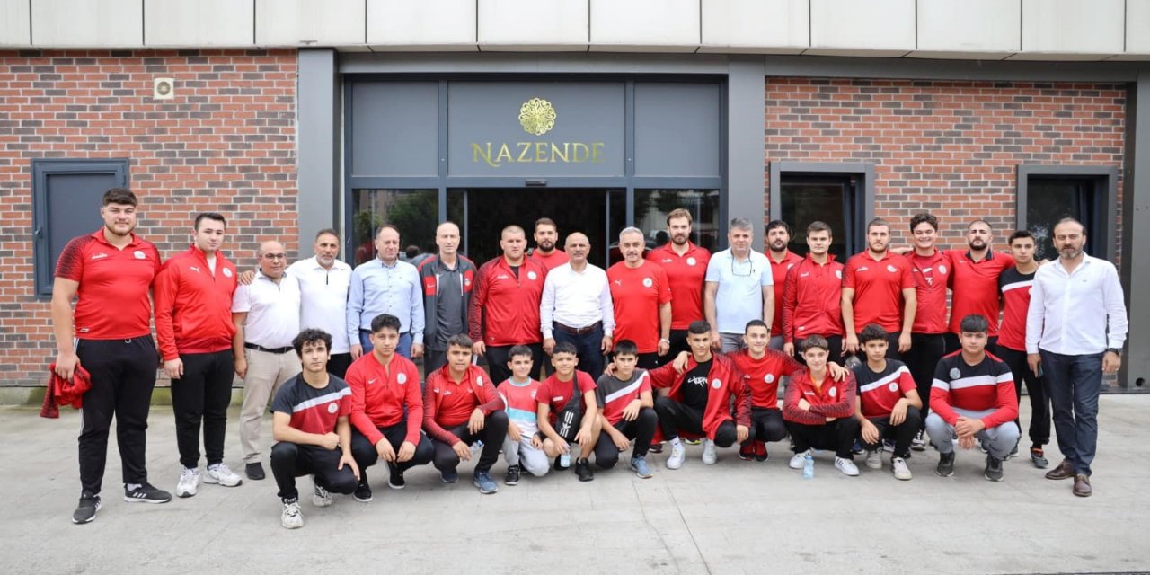 Körfezli pehlivanlar Kırkpınar'a uğurlandı