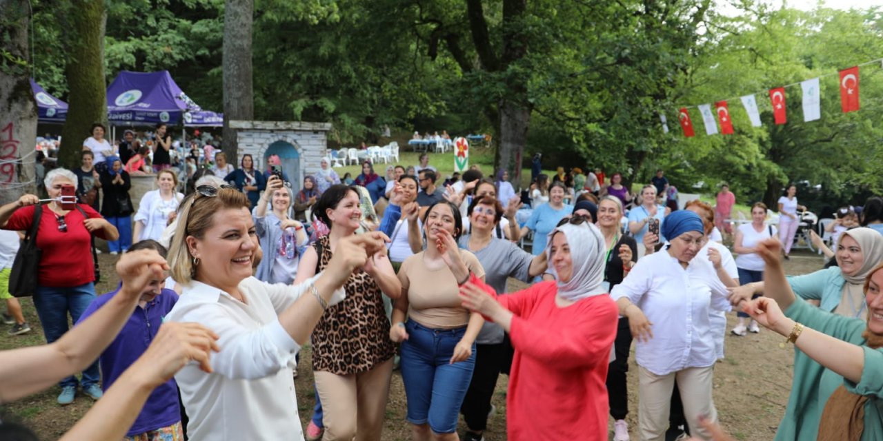 İZMEK ailesi yaza merhaba pikniğinde buluştu