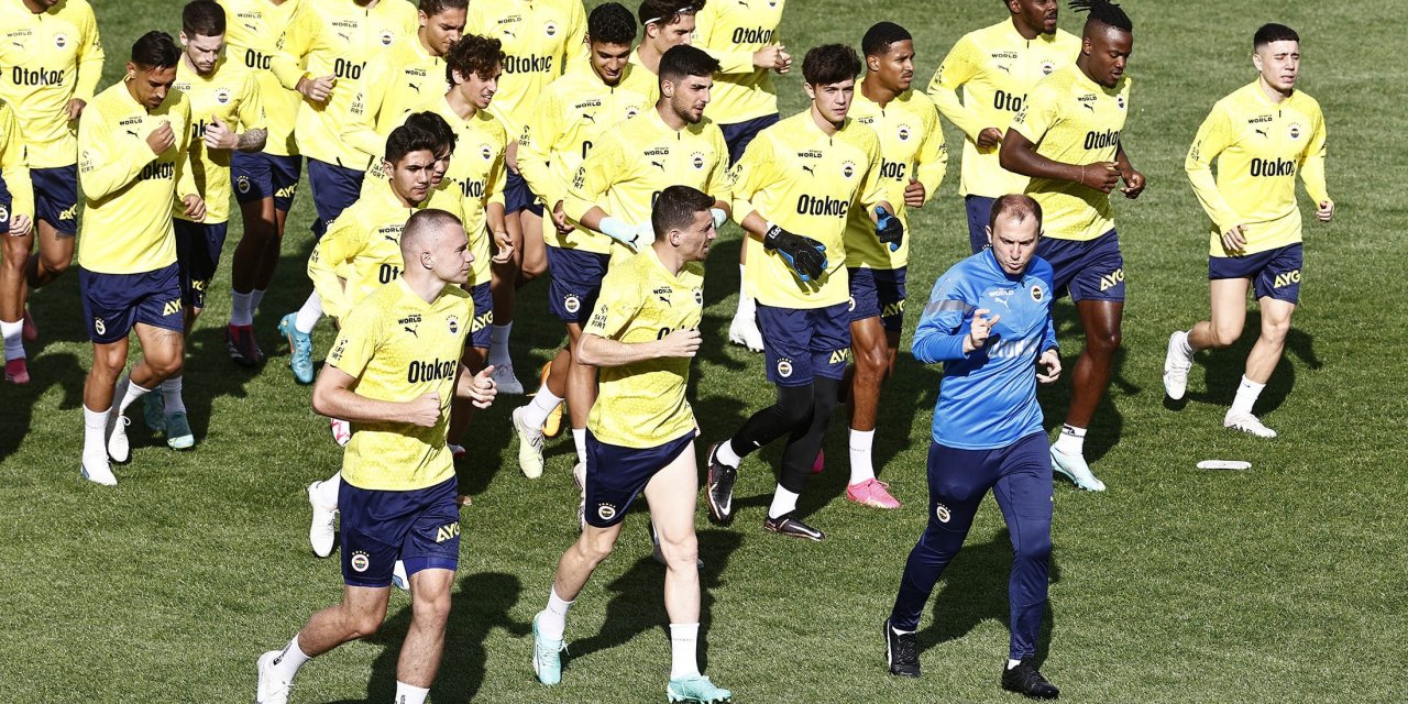 Fenerbahçe, Rusya kampının ilk antrenmanını yaptı