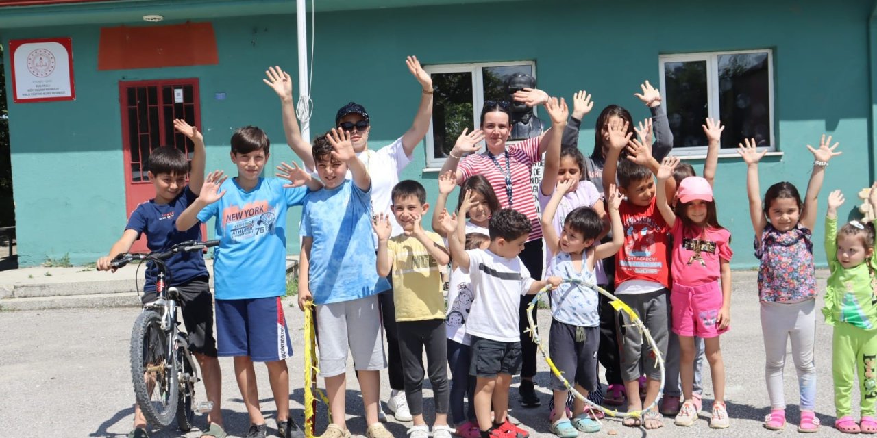 İZMİT BELEDİYESİ: Çocukların tatiline renk katıyor!