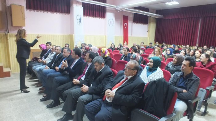 Koçoğlu Zübeyde Hanım’da seminer verdi