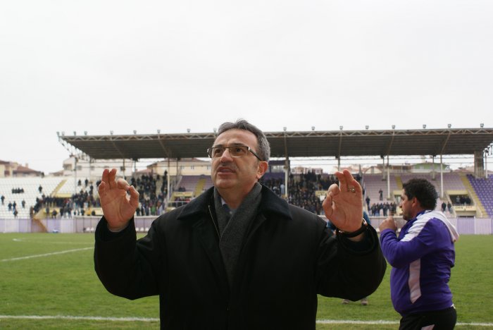 KÖŞKER SÖZ VERDİ